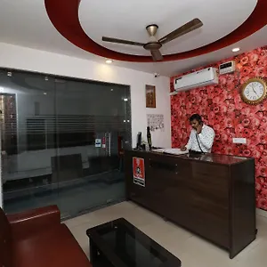 https://hotel-diamond-blue.top-gurgaonhotels.com